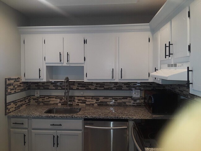 Foto del edificio - 384 Tuscany Ln