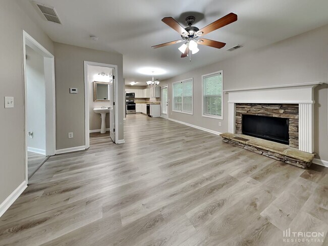 Building Photo - 329 Greystone Cir