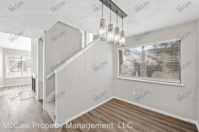 Foto del edificio - 2 br, 2 bath House - 2312 Balsam Dr. Apt. ...