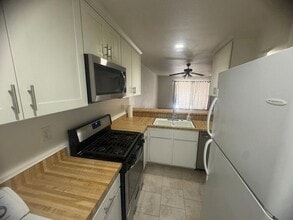 Building Photo - 126 Orange Blossom