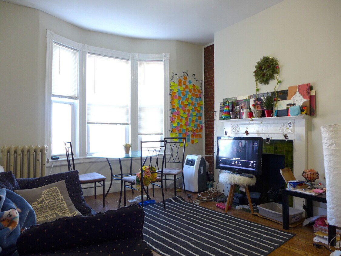 11 Linden St Unit 4, Boston, MA 02134 11 Linden St Boston, MA