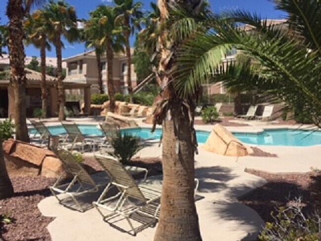 Building Photo - Perfect 2 bed/2 bath condo in Summerlin!
