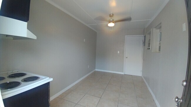 Foto del edificio - 1Bed 1Bath Efficiency Downtown St Cloud