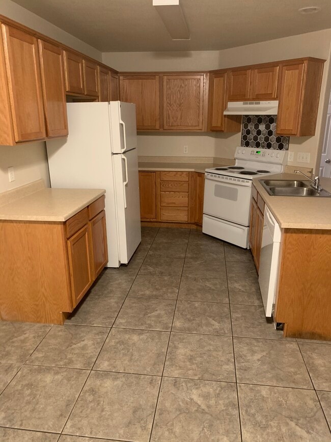Building Photo - PPM Lease & Management (1058)