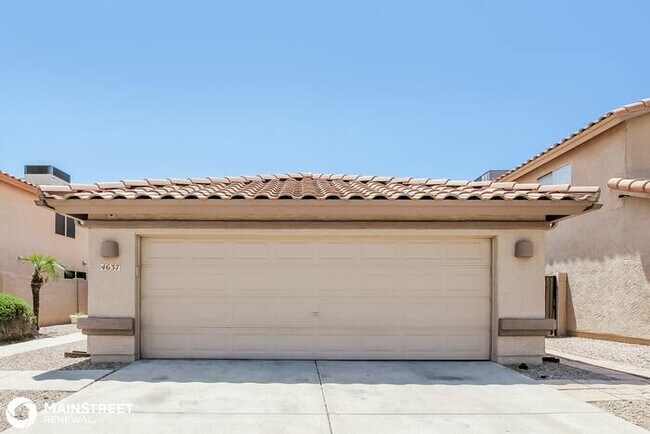 Building Photo - 4637 E Hartford Ave, Phoenix, AZ 85032