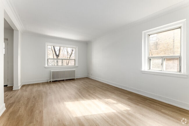 2 chambres, 1 salle de bain - 871 pi² - Salon - 1650 Bathurst
