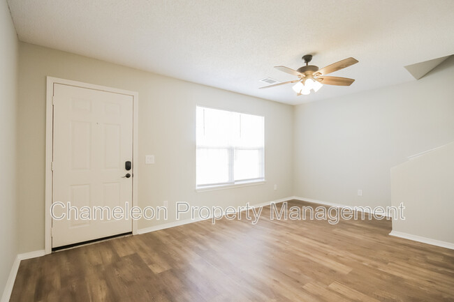 Foto del edificio - 3407 SW Victoria Pl