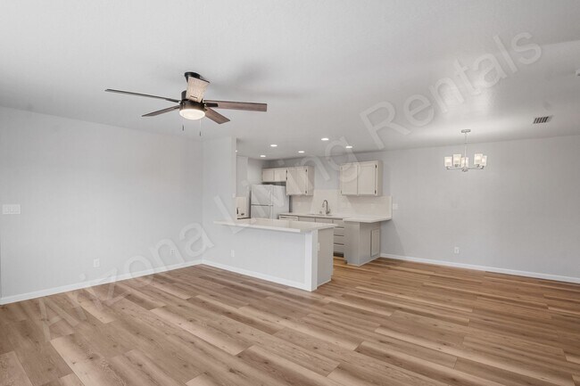 Building Photo - OSBO3240