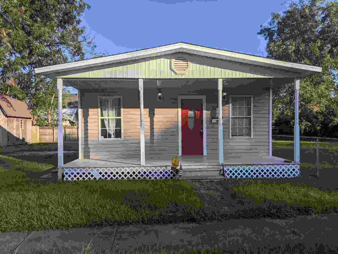 Primary Photo - 309 McKinley St