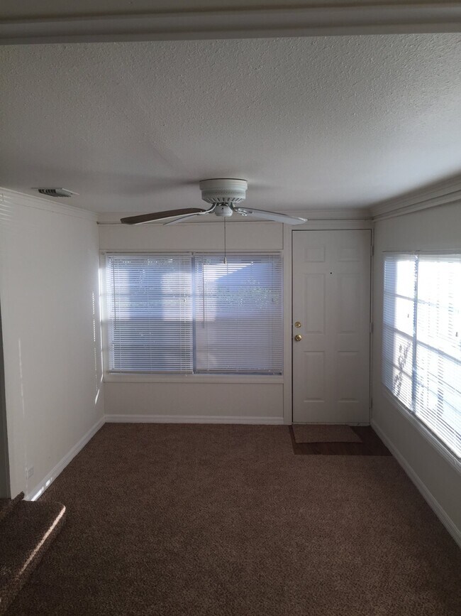 Foto del edificio - Cozy 2-bedroom, 1-bath home