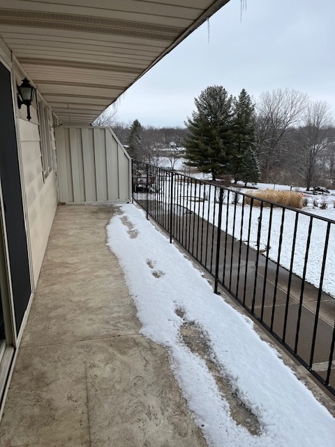 Large Balcony off living room - 1222 Vista Ct