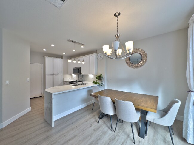 Building Photo - 11595 Compass Point Dr N