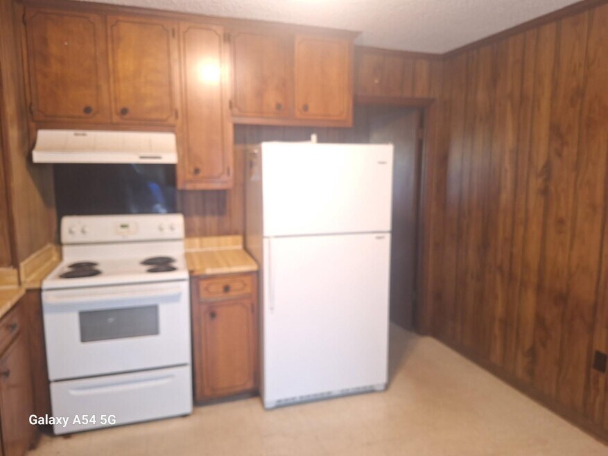 2209 Wolf Ridge Rd