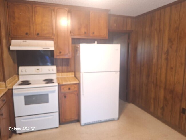 Foto del edificio - 2209 Wolf Ridge Rd