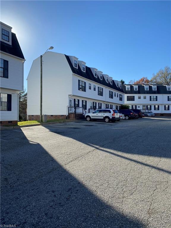 Primary Photo - 1026 Fir Pl