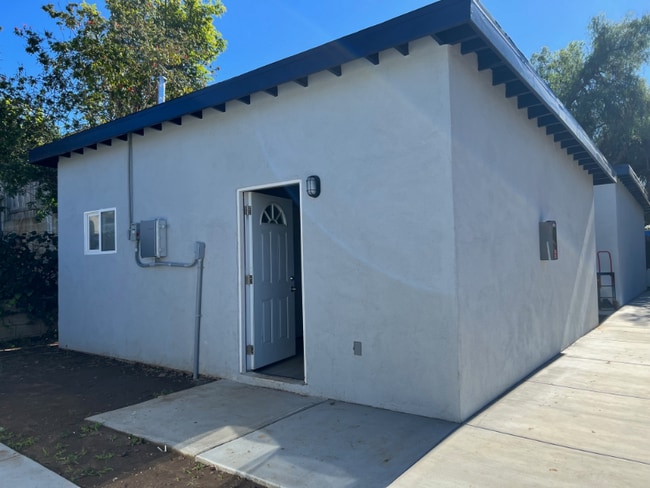 Building Photo - 201 Eaton Way