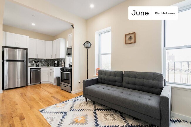 Foto del edificio - Cute Private ROOM with Bathroom in Bedford-Stuyvesant