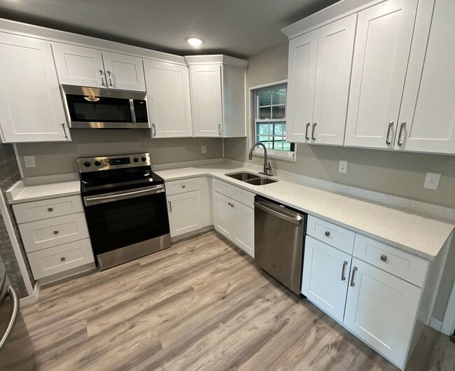 Building Photo - 1020 Carrot Avenue, Palm Bay