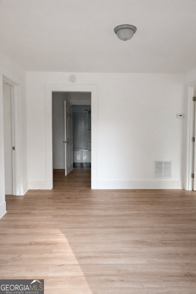 Foto del edificio - 1522 Central Ave