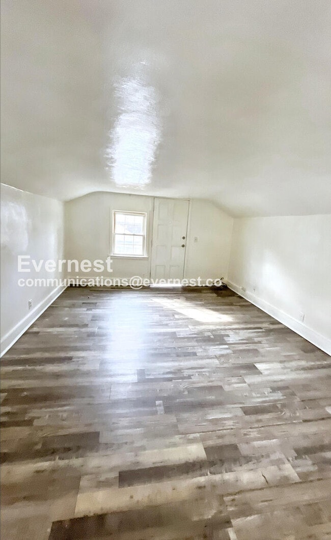 Building Photo - 413 N Moore Rd