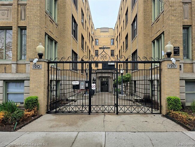 Foto del edificio - 120 Seward Ave