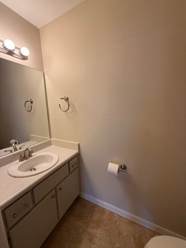 Foto del edificio - 6588 Harbour Blvd