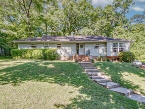 Building Photo - 3212 Springdale Dr