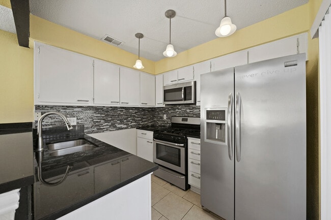 Photo - 3208 Windchase Blvd House