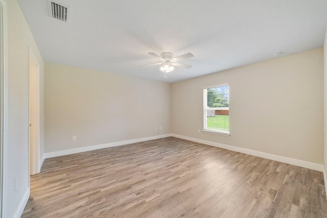 Building Photo - 4780 SW 95th Ln