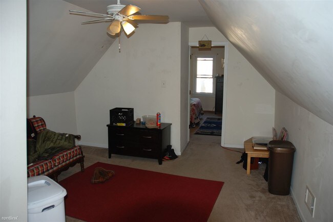 Building Photo - 1824 N Mozart St