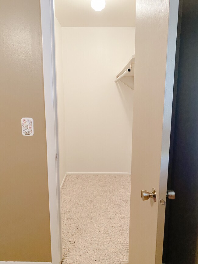 Foto del edificio - 700 N 700 E