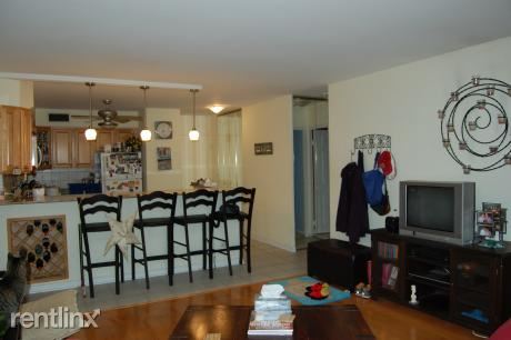 Building Photo - 30 E Elm St