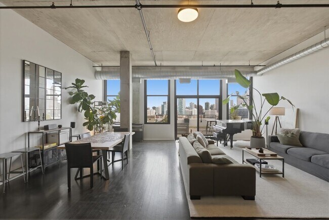 Foto del edificio - 900 N Kingsbury St