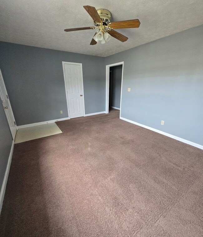 Foto del edificio - 5378 Whisperwood Ct