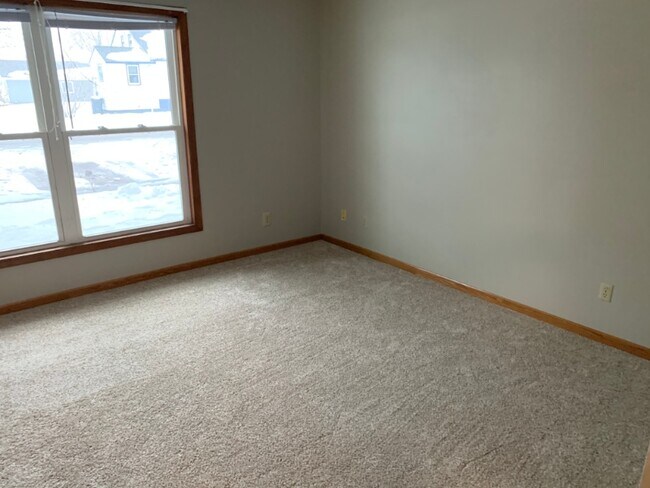 Foto del edificio - 203 E Wilson St