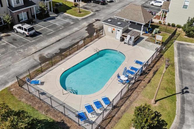 Foto del edificio - 111 Maddux Ln