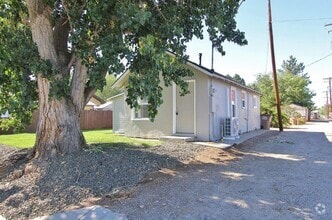 Building Photo - 114 W Musser St