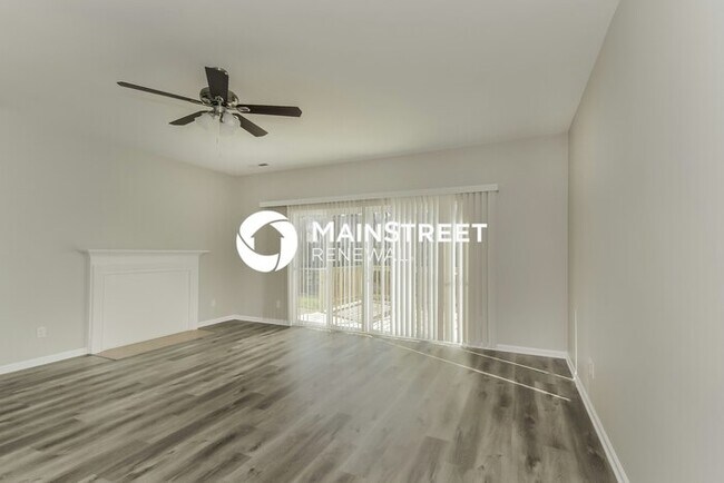 Foto del edificio - 3 Bedroom Pet-Friendly Home in CHARLOTTE, NC with Main Street Renewal