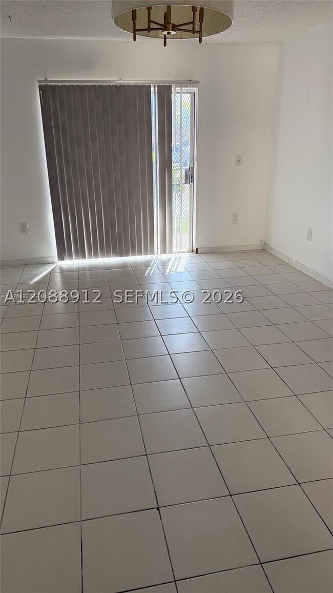 Foto del edificio - 10850 W Flagler St