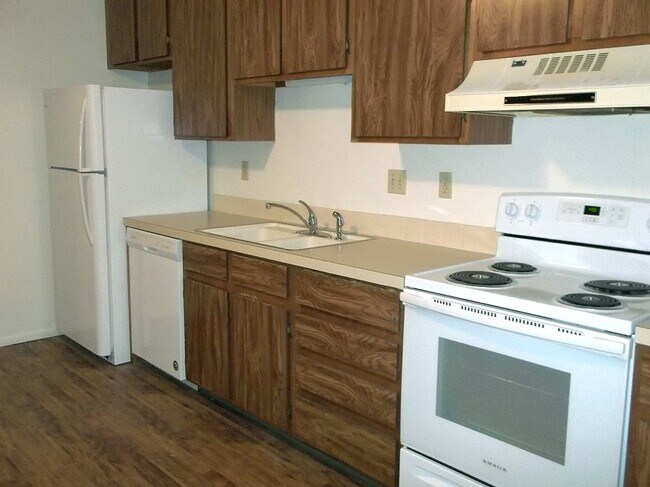 Foto del edificio - 1672 Riverside Ave