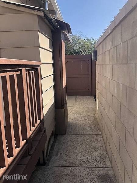 Building Photo - 1 br, 1 bath House - 4680 Saratoga Avenue