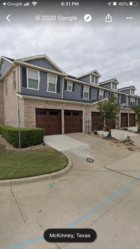 Primary Photo - 2220 Stoneleigh Pl