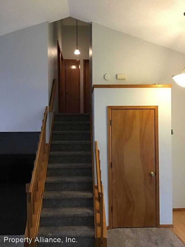 Foto del edificio - 4 br, 2.5 bath House - 10538 Cherry Street