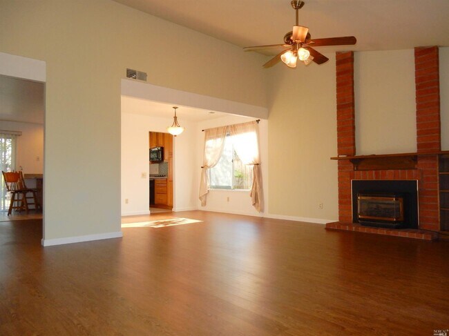 Building Photo - 2445 San Pedro Dr