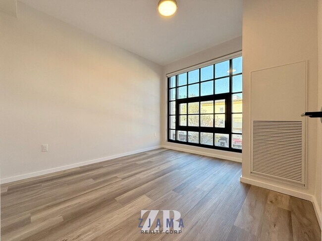 Foto del edificio - 1120 St Johns Pl