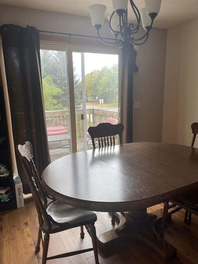 1000 Terrace Dr Unit 1000, Onalaska, WI 54650 Room for Rent in