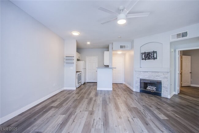 Building Photo - 7185 S Durango Dr