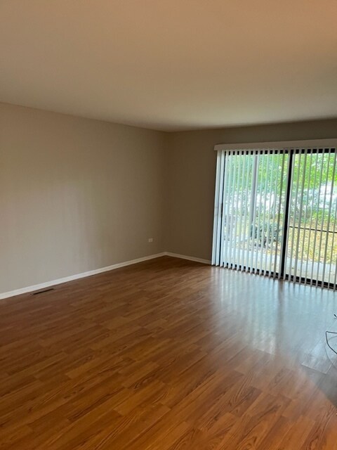 Building Photo - 841 Cross Creek Ct