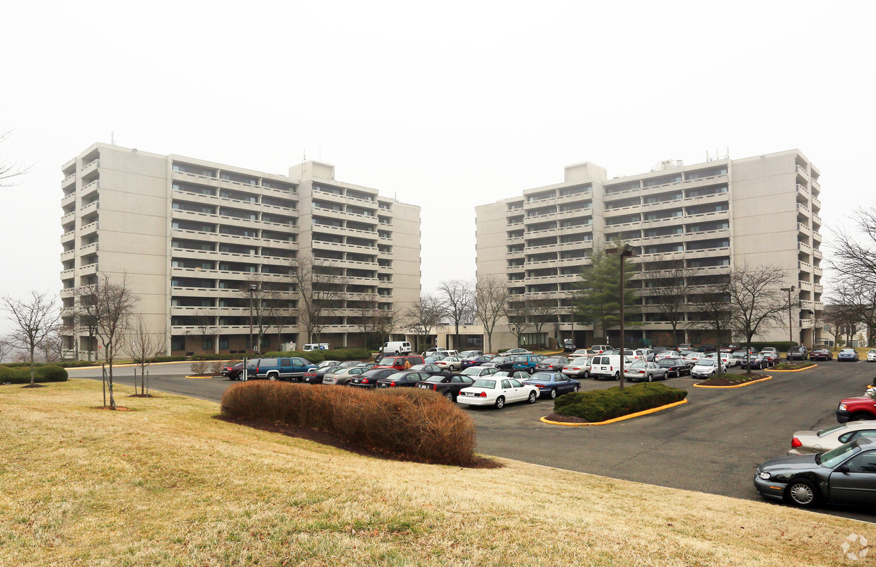 Primary Photo - Fort Lincoln Senior Village