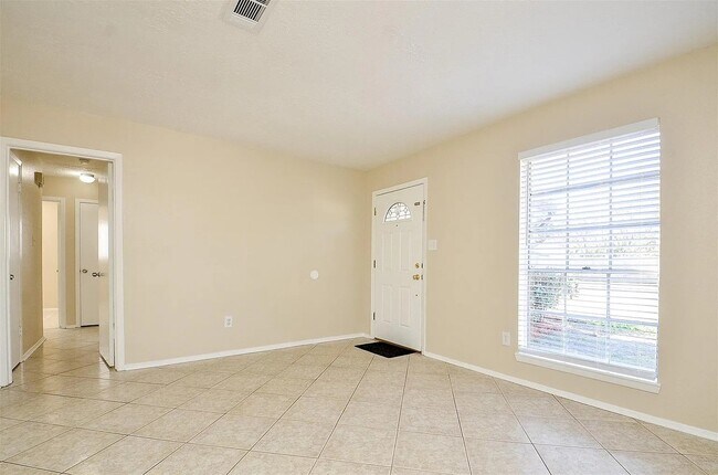 Foto del edificio - 10119 Leawood Blvd